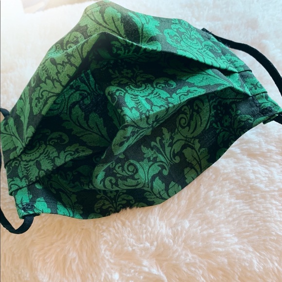 Damask Face mask - Picture 2 of 3